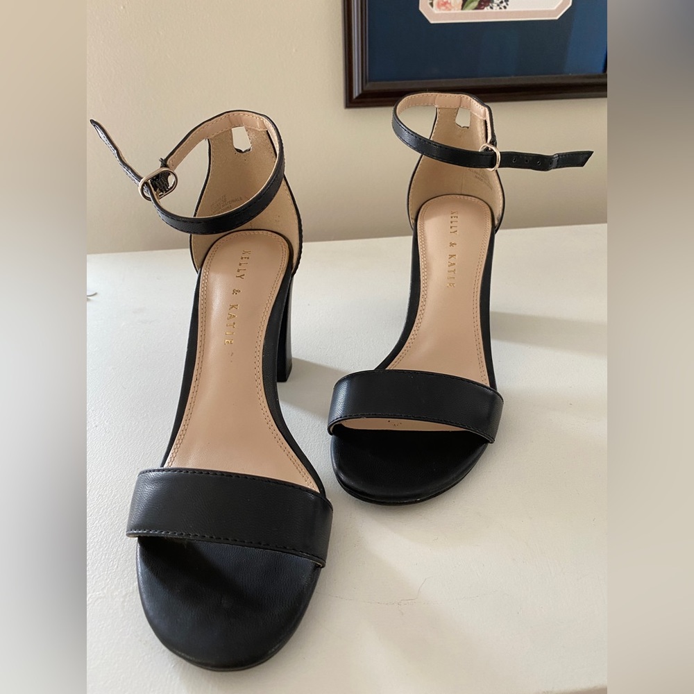 Black High Heels 7 1/2